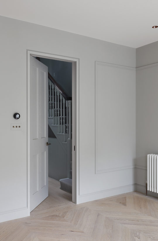 BEL04P-hallway-nest-thermostat