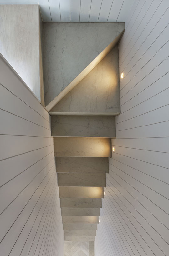 BEL06P-staircase-birdseye