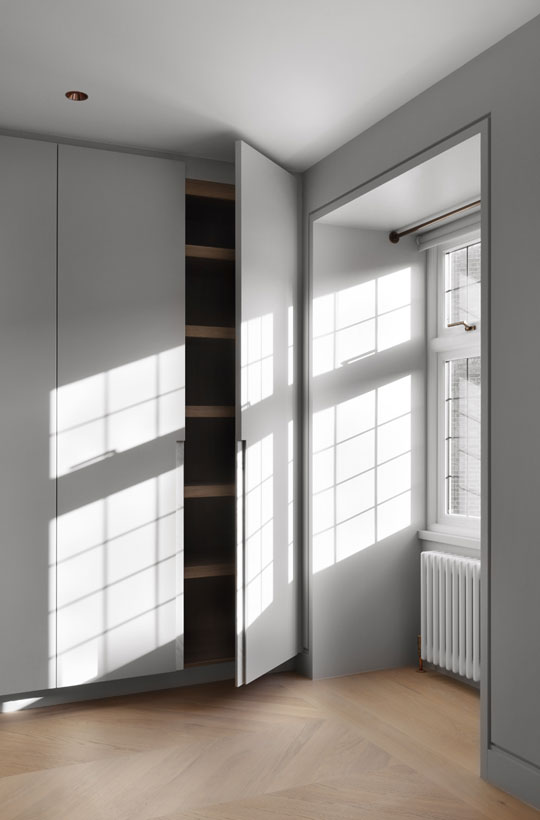 BEL08P-wardrobe-box-window