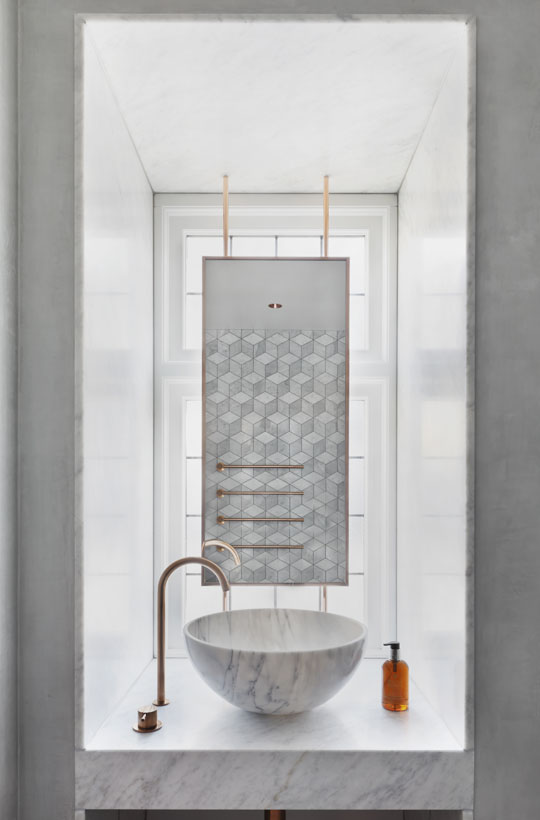 BEL10P-bathroom-marble-basin-copper-fixtures